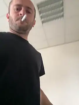 Snapshot of Majestik1 chatting on 03-25-26, 10:43 Majestik1 online show from 03-25-26, 10:43