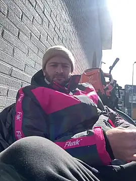 Snapshot of Majestik1 chatting on 04-06-26, 12:06 Majestik1 online show from 04-06-26, 12:06