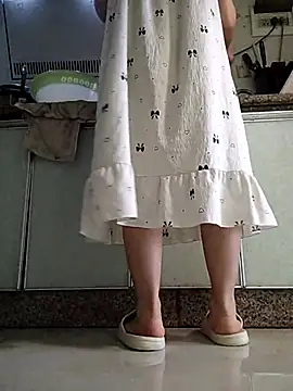 Xiaoyue001 online show from 01-16-26, 06:06