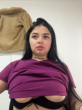 Mia  Bloom online show from 02-05-26, 12:43