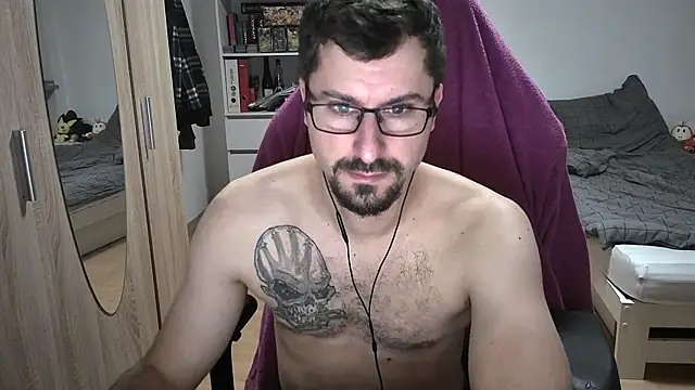 Snapshot of dan0987654 chatting on 11-27-25, 09:28 dan0987654 online show from 11-27-25, 09:28