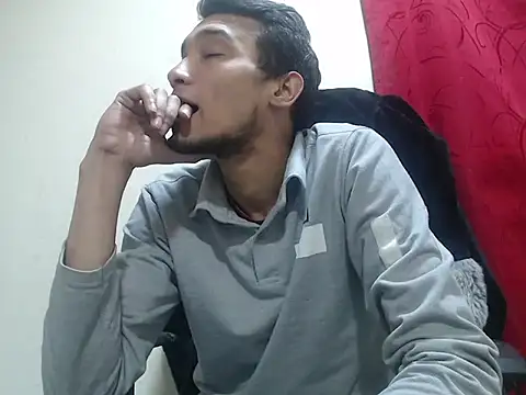 Calientes96 online show from 02-17-26, 04:09