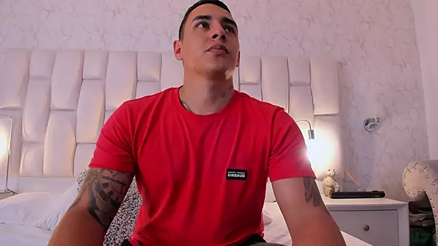 Snapshot of MassimoCo_ chatting on 02-28-26, 11:06 MassimoCo online show from 02-28-26, 11:06