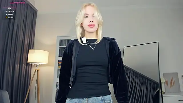 beauty cutiepie online show from 01-09-26, 07:44