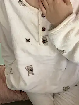 Snapshot of _xiaoxinxin_ chatting on 02-08-26, 01:31 xiaoxinxin online show from 02-08-26, 01:31