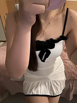 Snapshot of _xiaoxinxin_ chatting on 03-06-26, 06:32 xiaoxinxin online show from 03-06-26, 06:32