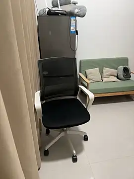 Snapshot of _xiaoxinxin_ chatting on 03-12-26, 02:12 xiaoxinxin online show from 03-12-26, 02:12