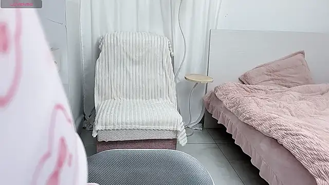 Snapshot of _xiaoxinxin_ chatting on 04-04-26, 03:20 xiaoxinxin online show from 04-04-26, 03:20