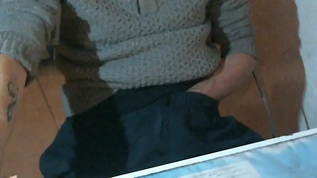 Snapshot of Renard0909 chatting on 01-06-26, 05:16 Renard0909 online show from 01-06-26, 05:16