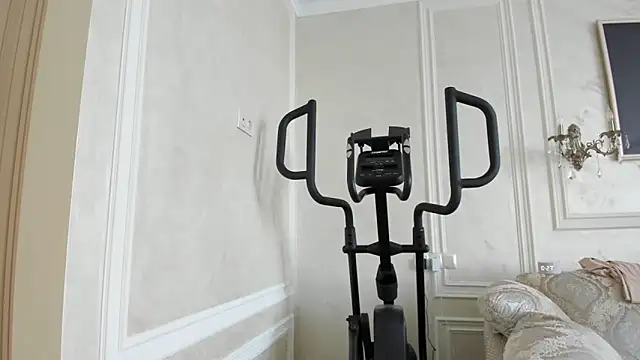 Snapshot of Judy__Hopps chatting on 02-17-26, 07:27 Judy Hopps online show from 02-17-26, 07:27