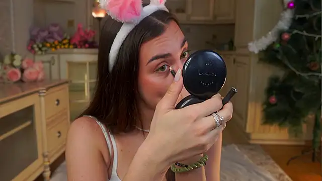 MinnaShummon online show from 01-14-26, 03:01