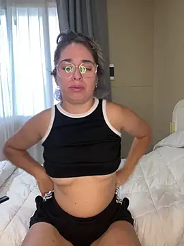 Snapshot of soyanahii chatting on 02-11-26, 10:26 soyanahii online show from 02-11-26, 10:26