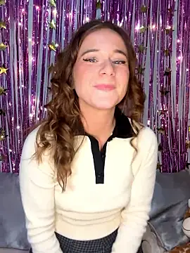 Snapshot of teenyblossom chatting on 01-05-26, 10:57 teenyblossom online show from 01-05-26, 10:57