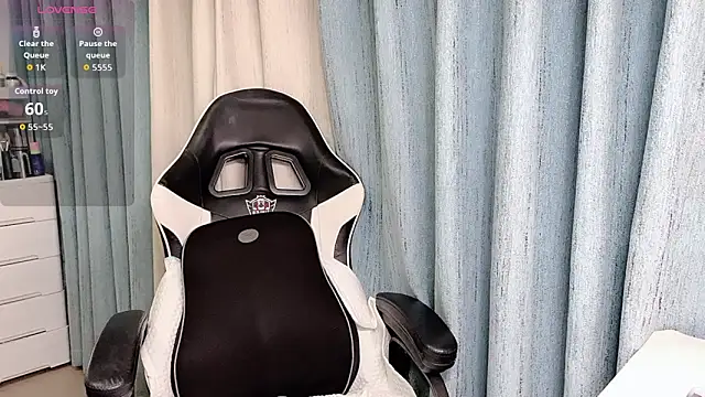 LuLu-lll online show from 02-12-26, 05:30