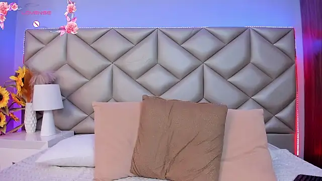 Katherine Morphi online show from 01-13-26, 12:32