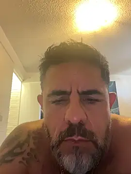 Snapshot of wolfbucker chatting on 01-07-26, 05:59 wolfbucker online show from 01-07-26, 05:59