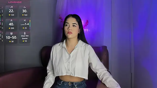 Snapshot of Luna__02 chatting on 03-21-26, 11:04 Luna 02 online show from 03-21-26, 11:04