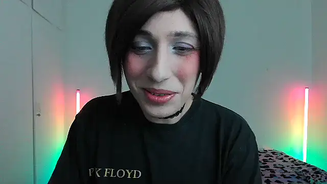 HoneyValentine online show from 02-15-26, 11:23