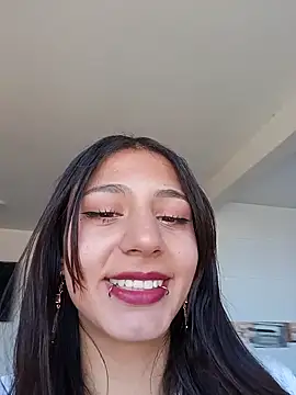 Snapshot of Katteyes__ chatting on 02-21-26, 06:42 Katteyes online show from 02-21-26, 06:42