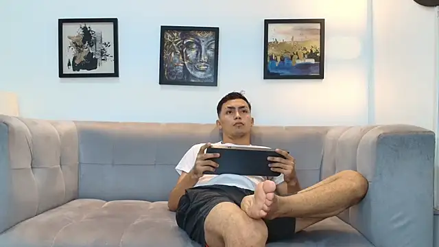 Snapshot of AVENGER_BOYS2026 chatting on 01-18-26, 01:20 AVENGER BOYS2026 online show from 01-18-26, 01:20