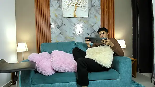 Snapshot of AVENGER_BOYS2026 chatting on 02-15-26, 01:31 AVENGER BOYS2026 online show from 02-15-26, 01:31