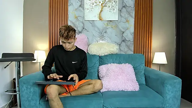 Snapshot of AVENGER_BOYS2026 chatting on 02-25-26, 07:34 AVENGER BOYS2026 online show from 02-25-26, 07:34