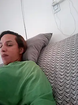 Snapshot of ofjuliaa chatting on 02-22-26, 08:40 ofjuliaa online show from 02-22-26, 08:40