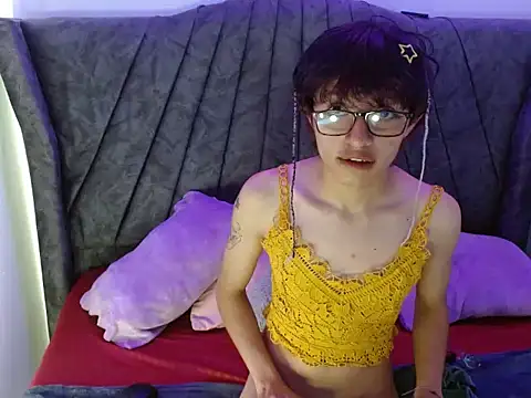 Snapshot of Angel_adrien chatting on 02-02-26, 12:48 Angel adrien online show from 02-02-26, 12:48