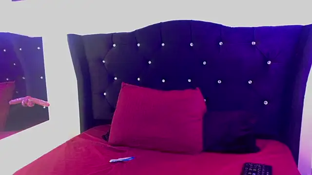 Snapshot of Angel_adrien chatting on 04-10-26, 12:54 Angel adrien online show from 04-10-26, 12:54