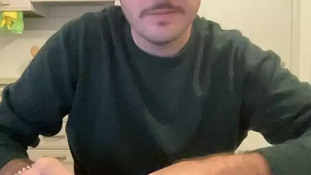 Al0neB0y01 online show from 01-06-26, 06:11