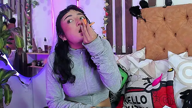 Snapshot of MeowMota_ chatting on 02-05-26, 06:01 MeowMota online show from 02-05-26, 06:01