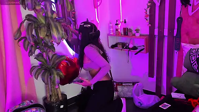 Snapshot of MeowMota_ chatting on 02-14-26, 07:21 MeowMota online show from 02-14-26, 07:21