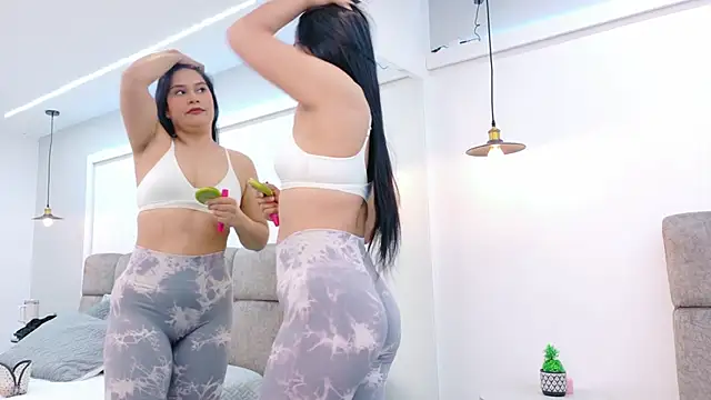 Snapshot of AlmaRose_ chatting on 03-05-26, 12:23 AlmaRose online show from 03-05-26, 12:23