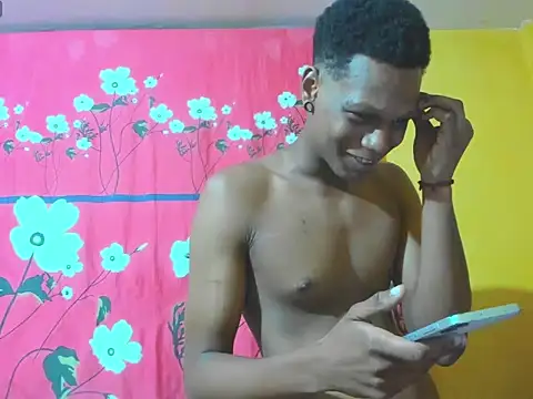 Snapshot of aunstin_mohamme chatting on 02-04-26, 12:05 aunstin mohamme online show from 02-04-26, 12:05