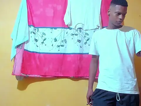 Snapshot of aunstin_mohamme chatting on 02-15-26, 04:20 aunstin mohamme online show from 02-15-26, 04:20