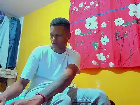 Snapshot of aunstin_mohamme chatting on 02-26-26, 12:20 aunstin mohamme online show from 02-26-26, 12:20