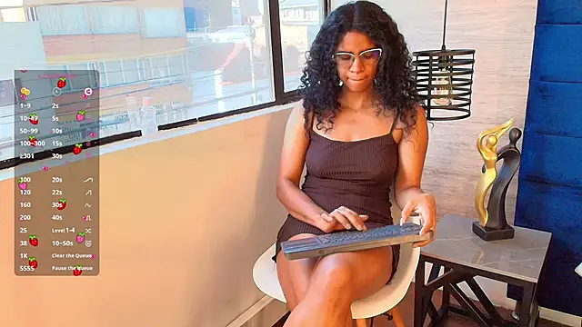 Ellie-Alves online show from 02-05-26, 01:49