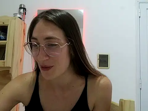 Noracherry online show from 02-24-26, 10:08