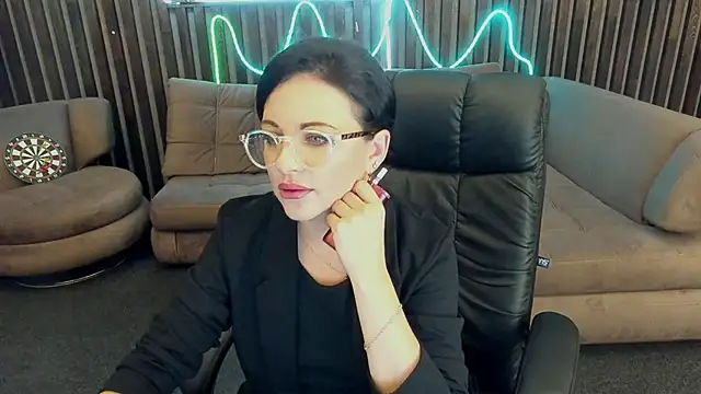 Dafni Monn online show from 09-20-25, 05:41