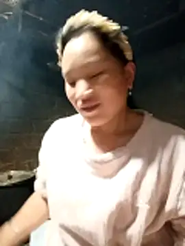 Snapshot of yu--yo chatting on 03-06-26, 11:34 yu--yo online show from 03-06-26, 11:34