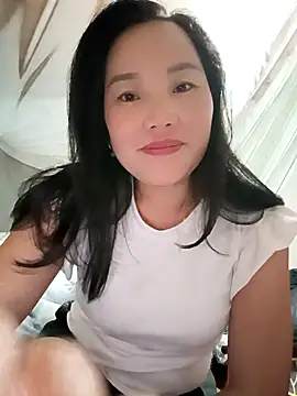 Snapshot of yu--yo chatting on 04-02-26, 02:20 yu--yo online show from 04-02-26, 02:20