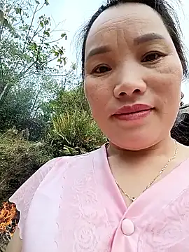 Snapshot of yu--yo chatting on 04-16-26, 02:23 yu--yo online show from 04-16-26, 02:23