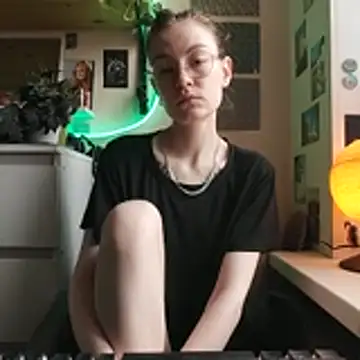 Snapshot of Shy_Bamby chatting on 03-02-26, 10:33 Shy Bamby online show from 03-02-26, 10:33