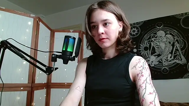 Mysterious Toy online show from 03-10-26, 08:14