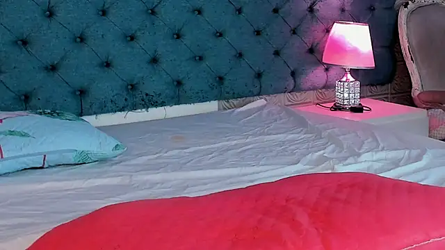 TinyRosee online show from 02-22-26, 02:48