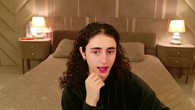 Susan Fors online show from 04-12-26, 05:45