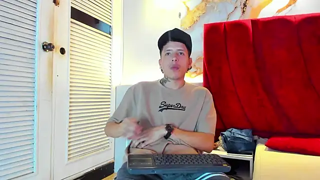 ESTEBAN 2102 online show from 01-13-26, 07:41