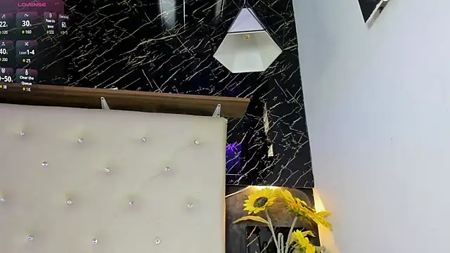 Snapshot of Renata_blue chatting on 02-25-26, 09:13 Renata blue online show from 02-25-26, 09:13