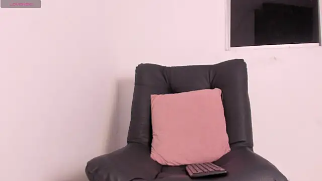 Davis Axel online show from 01-13-26, 07:13