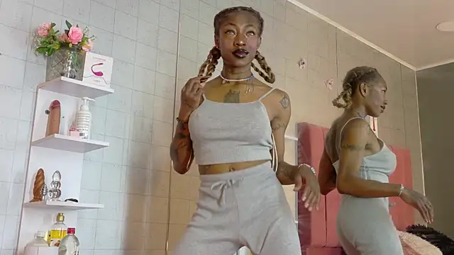 DaniaMarcell online show from 01-16-26, 04:38